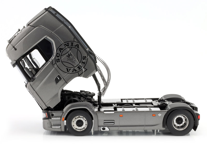 ماکت اسکانیا 730S V8 4x2 خاکستری 1:18 از برند ان زد جی NZG