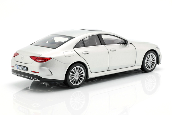  مرسدس بنز کلاس CLS اتاق C257 مقیاس 1:18 ساخت نورو