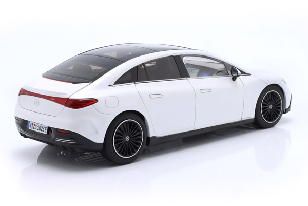 مرسدس بنز EQE اتاق V295