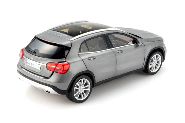 مرسدس بنز GLA اتاق X156