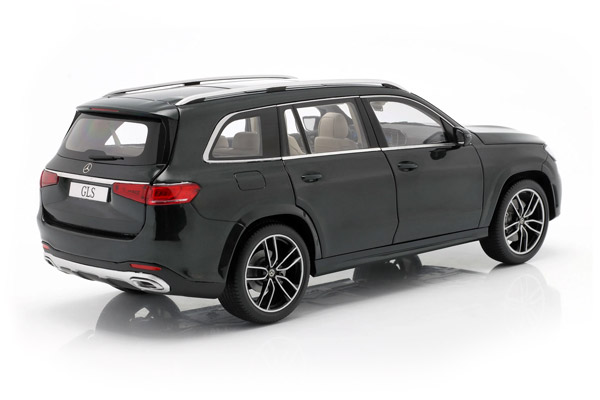 مرسدس بنز GLS اتاق X167
