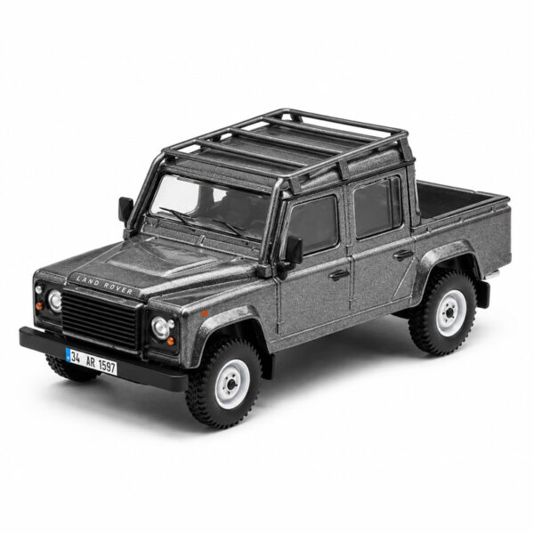 ماکت لندروور دیفندر 110 Crew Cab جیمز باند Skyfall مقیاس 1:64 از مینی جی تی Mini GT